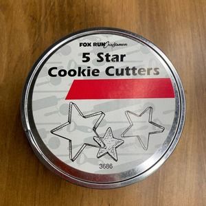Fox Run Stainless Steel Star Cookie Cutters 5-Piece Set Tin